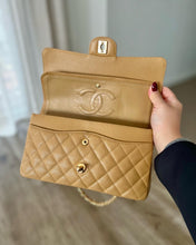 Load image into Gallery viewer, CHANEL MEDIUM CLASSIC FLAP