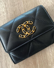 Load image into Gallery viewer, CHANEL 19 MONALISA XL CARD HOLDER