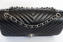Load image into Gallery viewer, CHANEL CLASSIC DOUBLE FLAP