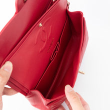 Load image into Gallery viewer, CHANEL CLASSIC FLAP