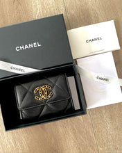 Load image into Gallery viewer, CHANEL 19 MONALISA XL CARD HOLDER