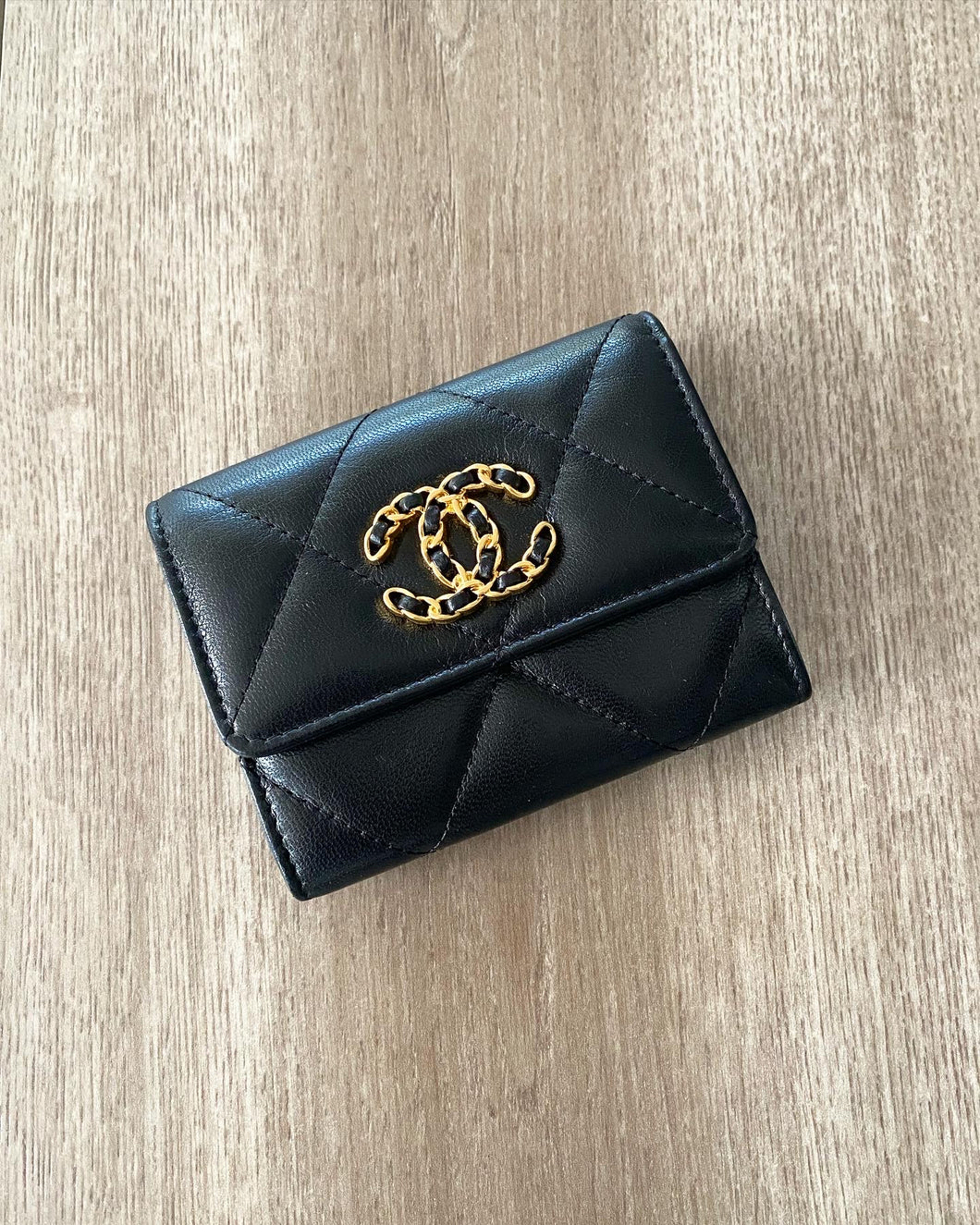 Chanel Classic Card Holder  Organizer with Grommets  Chain