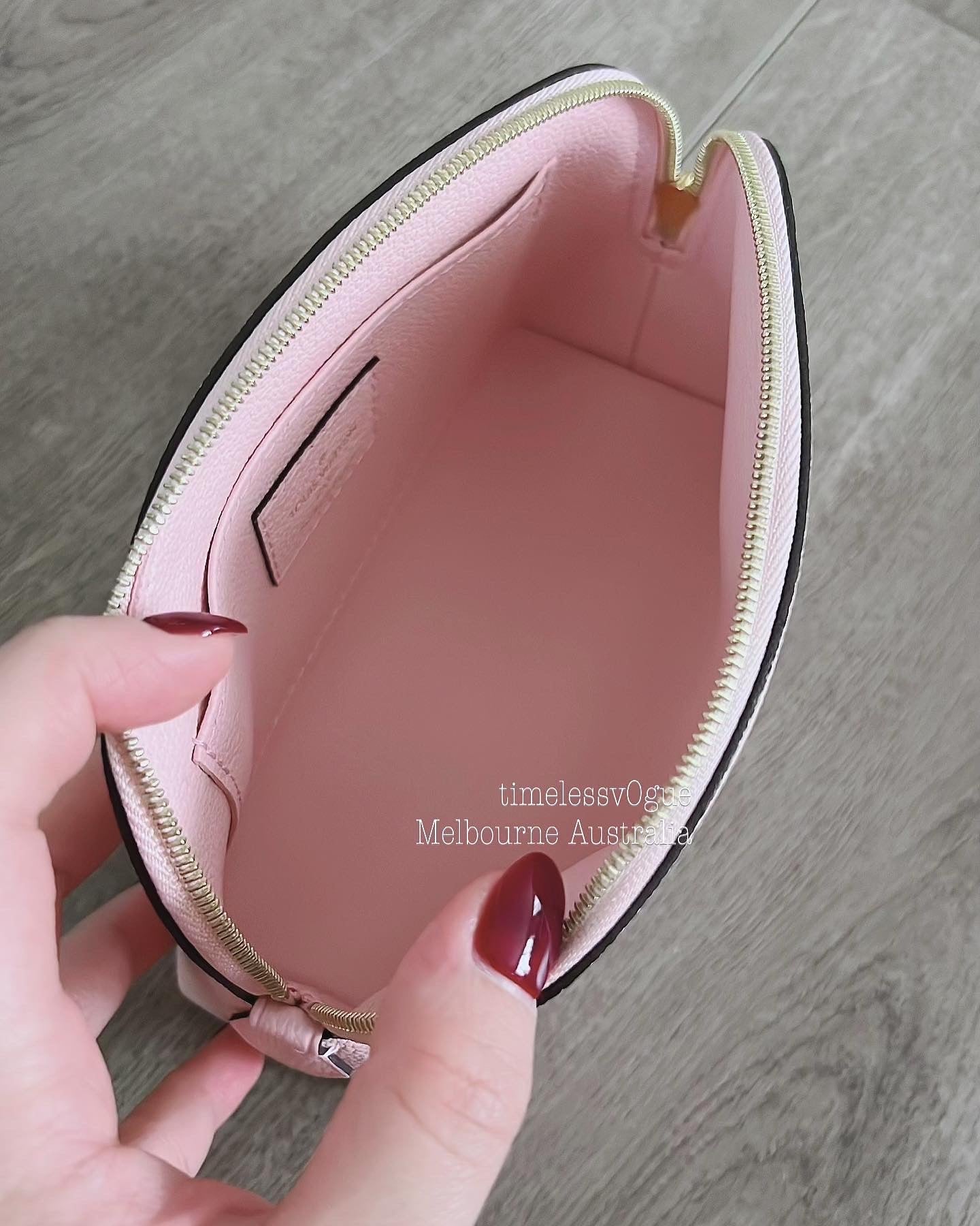 Cosmetic Bag Louis Vuitton 